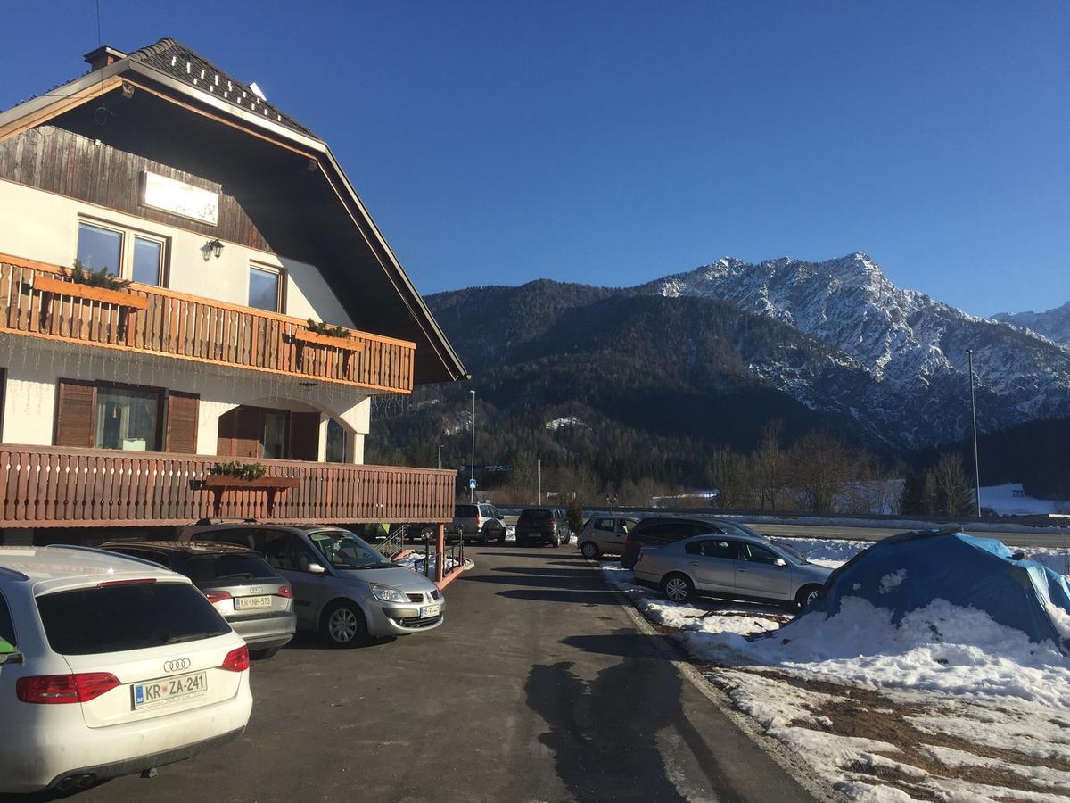 Gostisce Uh- Planica Hotel Rateče Екстериор снимка
